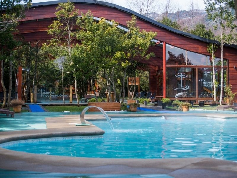 ¿Como llegar a las termas Pucon indomito en bus?